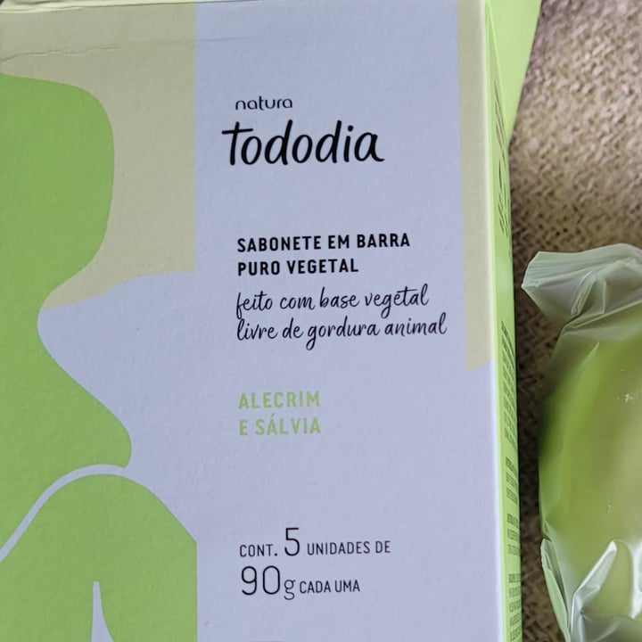 photo of Natura Natura todo dia sabonete gel Alecrim e Sálvia shared by @lucialunardifaga on  17 Jun 2022 - review