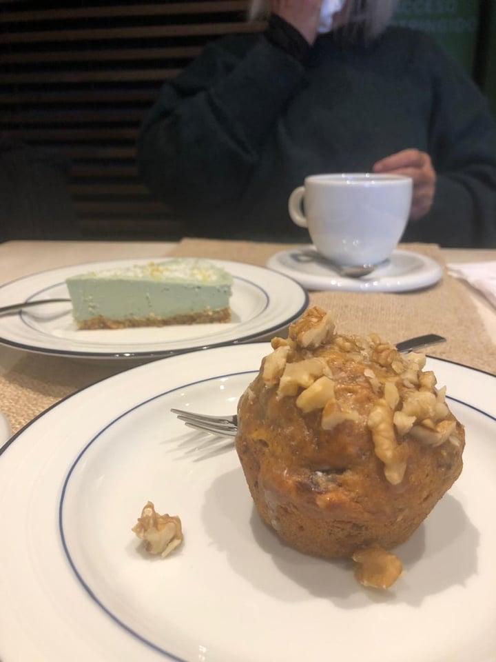 review photo of Rawdical Kitchen Curry de garbanzos/Hamburguesa BBQ/Tarta de limón/ Muffin de dátiles shared by @monimassaro on 03 Jul 2019 - review