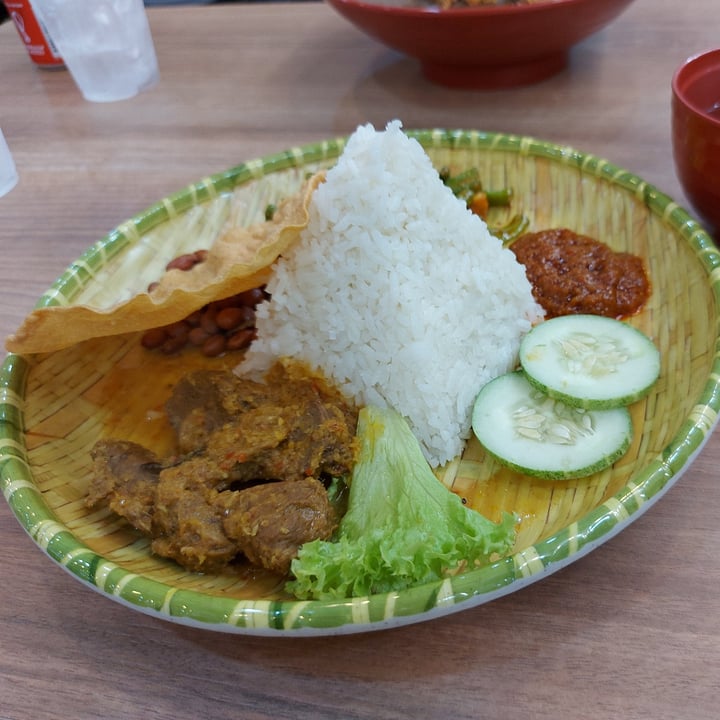 photo of YiSuPin Nonya Rendang Nasi Lemak shared by @lucyvictoria92 on  29 Oct 2022 - review