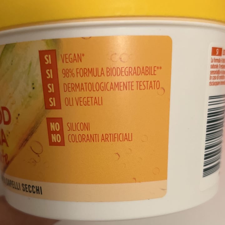 photo of garnier fructis hair food banana maschera capelli shared by @aliscafo on  05 Sep 2022 - review