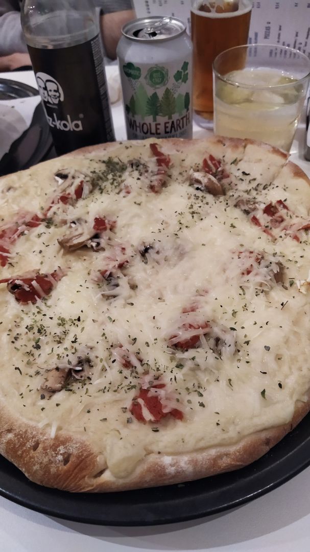 photo of El Ojú Pizza shared by @enniwestt2 on  15 Feb 2020 - review