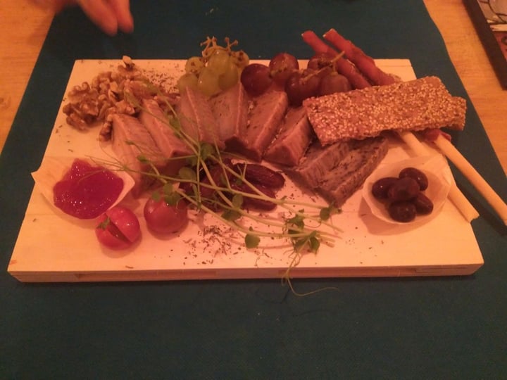 review photo of CactusCat Bar Taula De Formatges shared by @inochi on 06 Feb 2020 - review