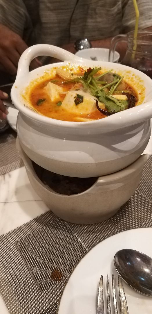 photo of Pepper Jade Thai Vegetarian Cuisine Tom Yum Soup in Claypot shared by @lav1212 on  03 Mar 2019 - review