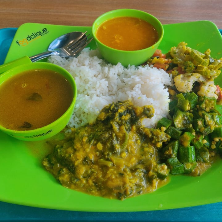 review photo of Flavours @ UTown (Foodclique) Indian Stall - Vegetarian Rice Set shared by @amritha99 on 29 Dec 2020 - review