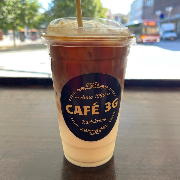 photo of Parken Café Bar Bistro Ice Latte Soy shared by @giuliawally on  12 Aug 2022 - review