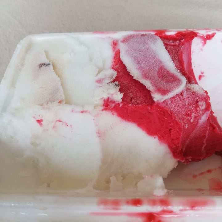 review photo of La Scintilla gelato gusto limone e lamponi shared by @martibi on 27 Sep 2022 - review