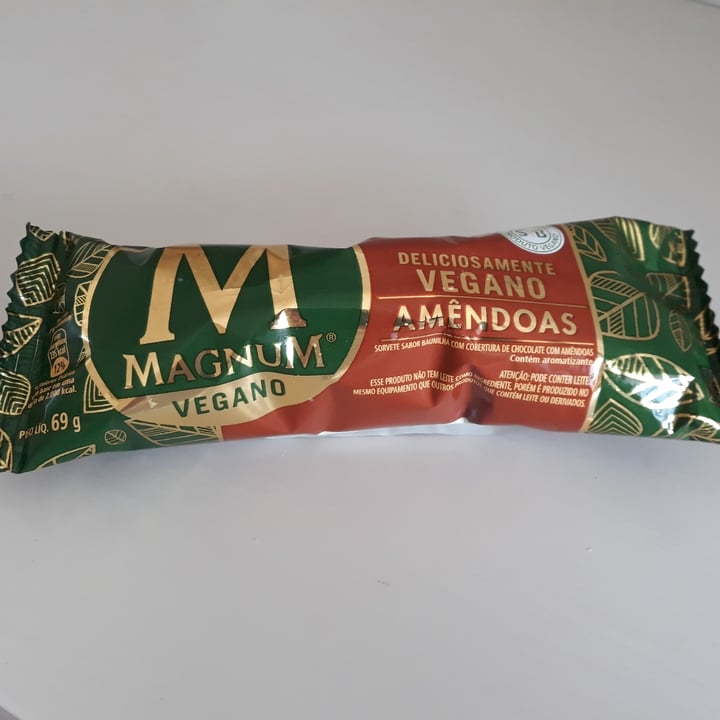 photo of Magnum Vegano Amêndoas shared by @zilmaradalben on  11 May 2022 - review