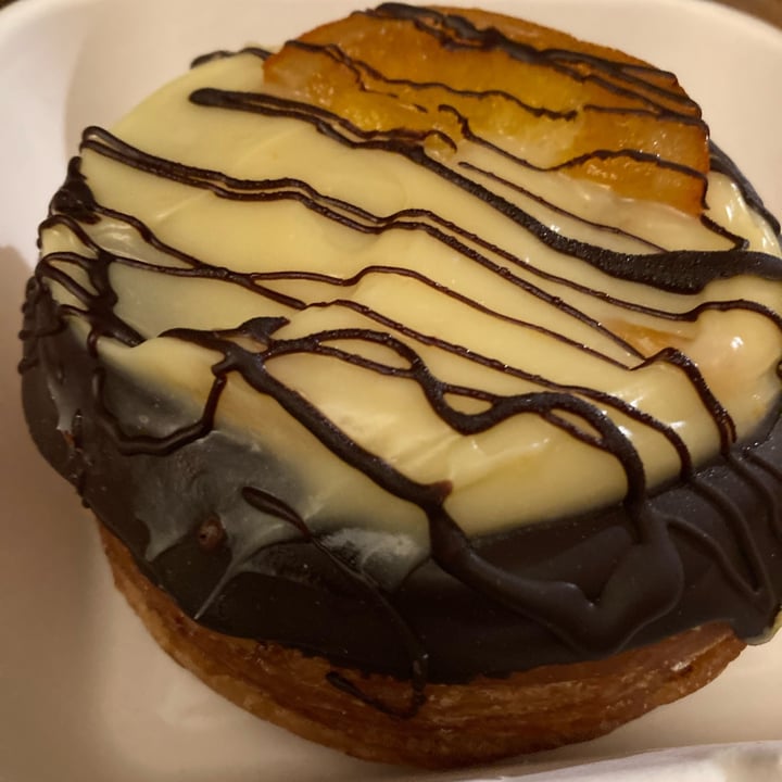 review photo of Chök Kronut De Crema De 🍊 Naranja shared by @beatrizbcn on 26 Dec 2021 - review