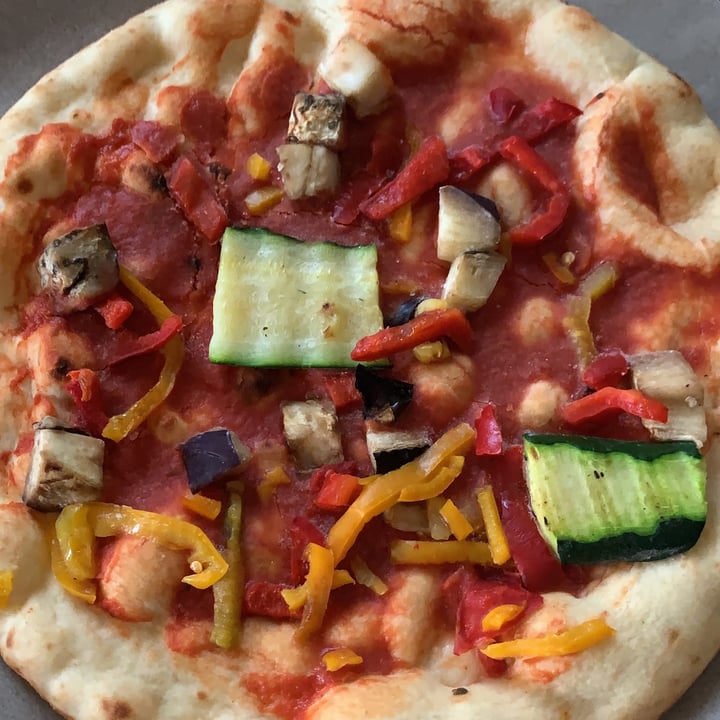 photo of Esselunga Bio Pizza alle verdure con grano kamut shared by @xhuveg on  23 May 2022 - review