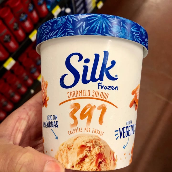 photo of Silk Helado Silk Frozen Caramelo Salado shared by @isabelinzunzaa on  02 Mar 2021 - review