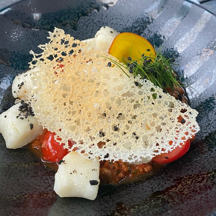 review photo of Q'tal Bar and Grill Vegan Gnocchi shared by @emycaldeira on 30 Apr 2022 - review