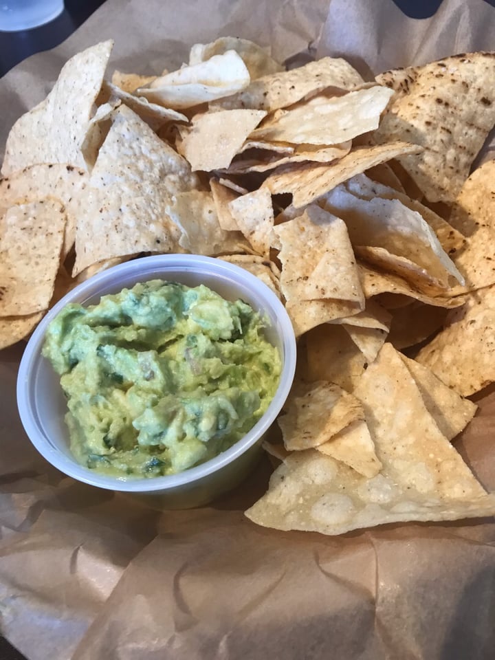 review photo of QDOBA Mexican Eats Chips And Guacamole shared by @jencoebeck on 31 Dec 2019 - review