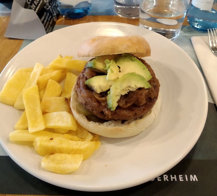 photo of BURGERHEIM Hamburguesa Veggie shared by @nataliank on  28 Jan 2020 - review