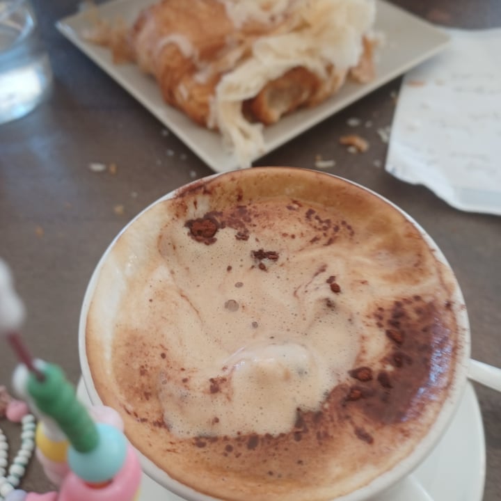 photo of Caffè Shelley Brioche Vegan E Cappuccino Di Soia shared by @giovannamag on  01 Aug 2022 - review