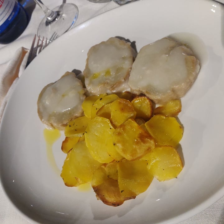 review photo of Il Lughino Scaloppine Di Seitan Al Vino Bianco Con Patate Arrosto shared by @melissa30 on 20 Oct 2022 - review