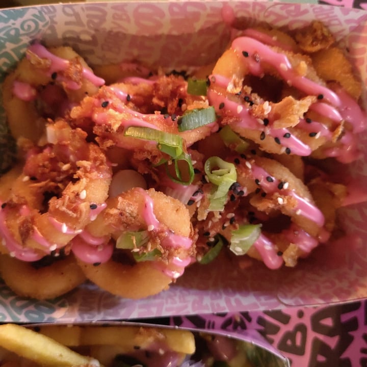 photo of Vegan Junk Food Bar Onion rings shared by @bettazara on  07 Jul 2022 - review
