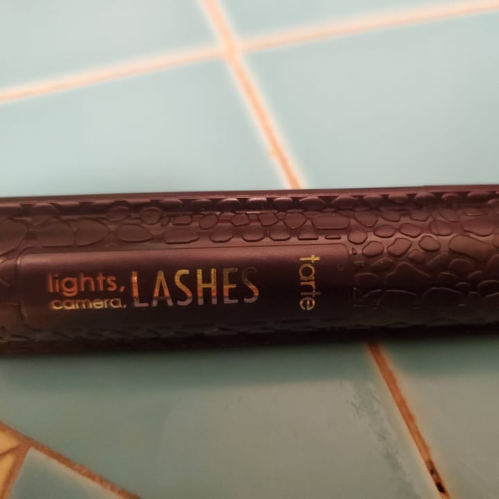 photo of Tarte Cosmetics Lights Camera Lashes Deluxe Mini Mascara shared by @adrigirl on  30 Apr 2020 - review