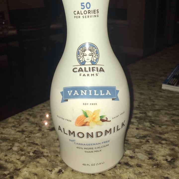 photo of Califia Farms Unsweetened Vanilla Almondmilk shared by @mfretland on  30 Apr 2020 - review