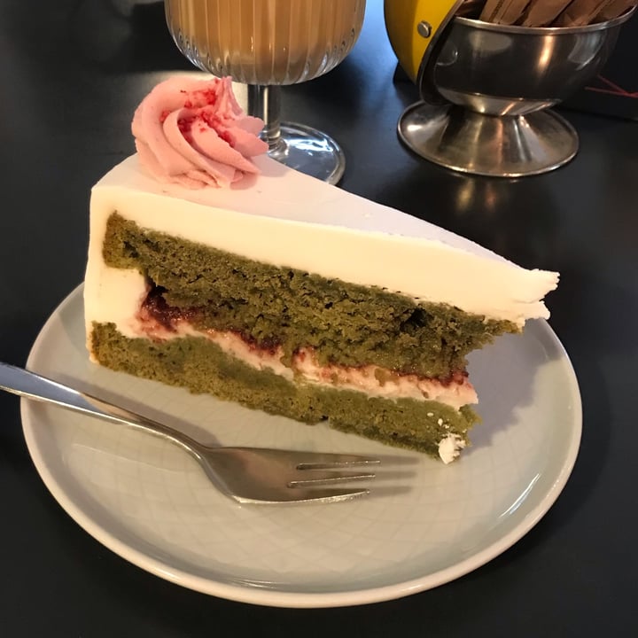 photo of Kiras Spinach - Strawberry Cake shared by @eml on  28 Jan 2022 - review