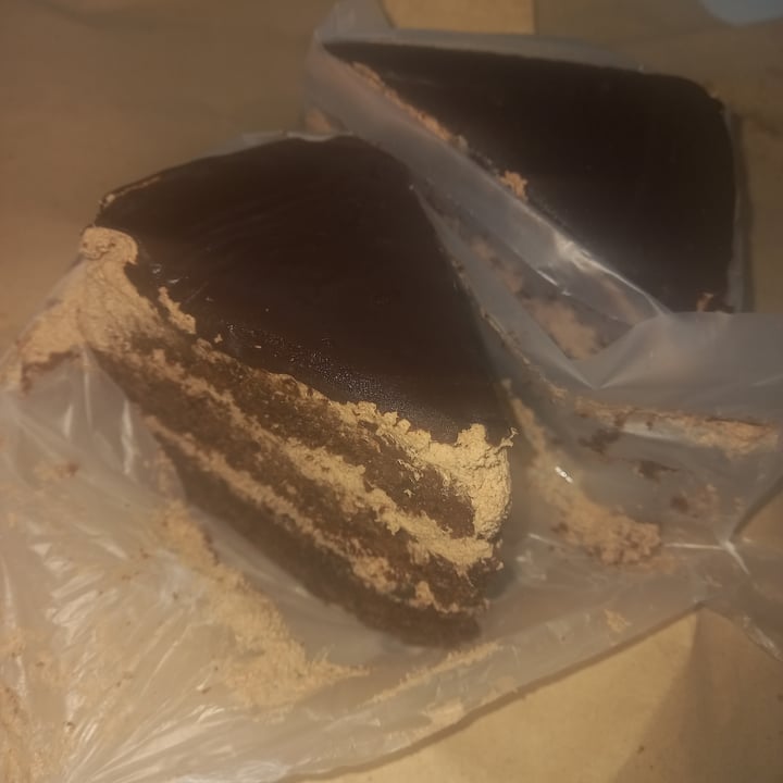 photo of Raymundo Café Vegan Torta Matilda shared by @yanivegan04 on  16 Aug 2022 - review