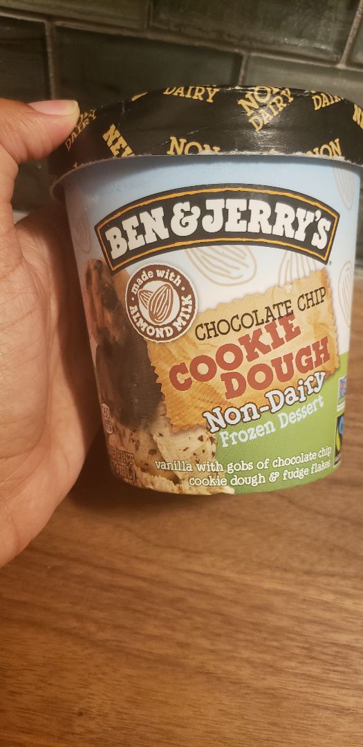 photo of Ben & Jerry's Chocolate Chip Cookie Dough Non-Dairy Frozen Dessert shared by @ellainchanted on  06 Jun 2019 - review