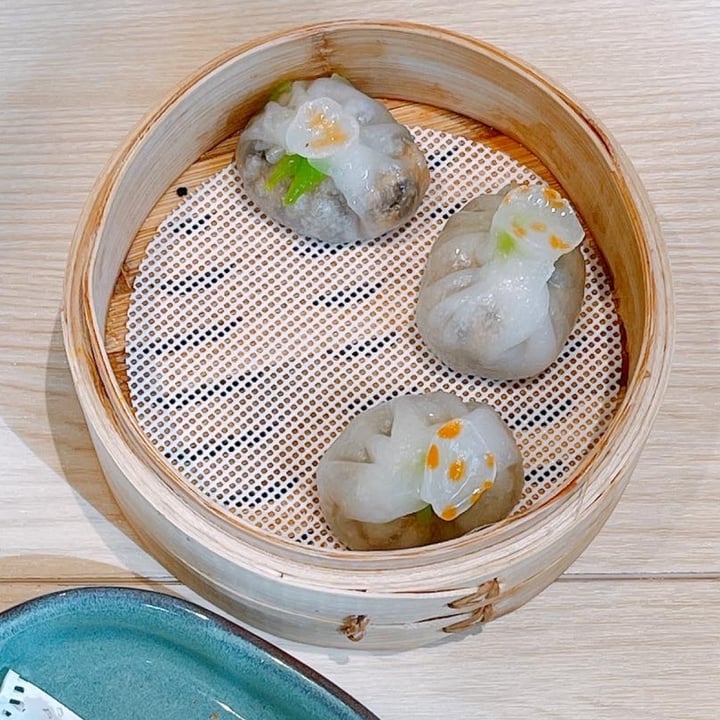 photo of Lotus Vegetarian Restaurant Truffle Mixed Mushroom Dumplings shared by @veggiexplorer on  19 Jan 2021 - review