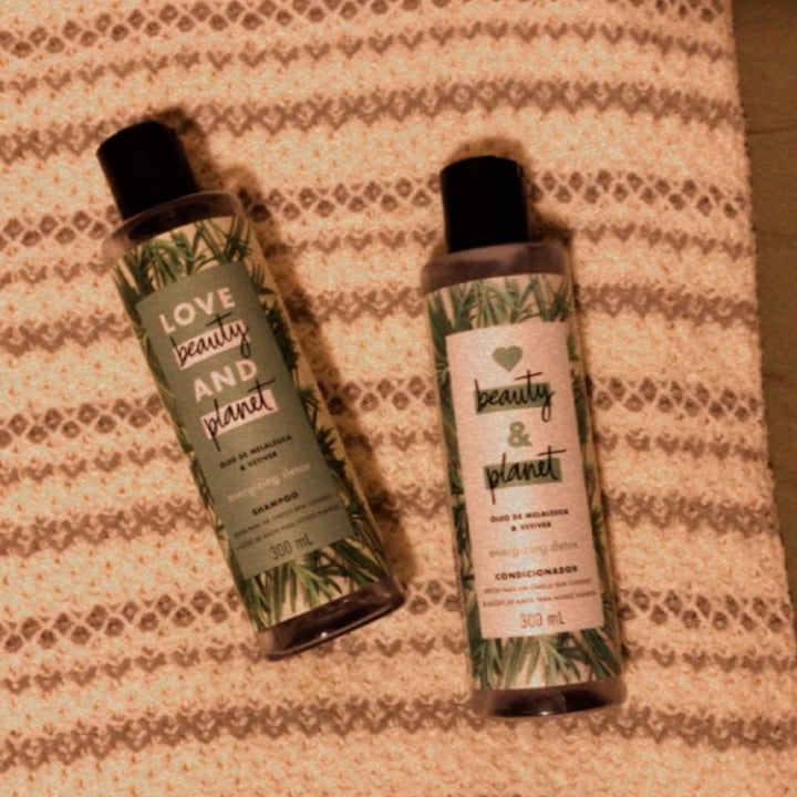 review photo of Love Beauty and Planet Shampoo shared by @toninha on 21 Sep 2021 - review