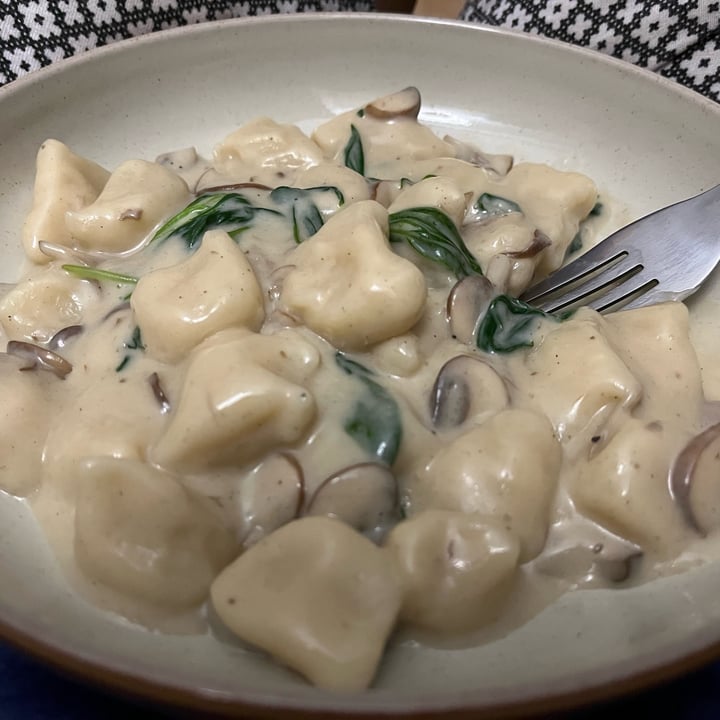 photo of Plant Kitchen (M&S) Bechamel Sauce shared by @ahsne on  28 Dec 2021 - review