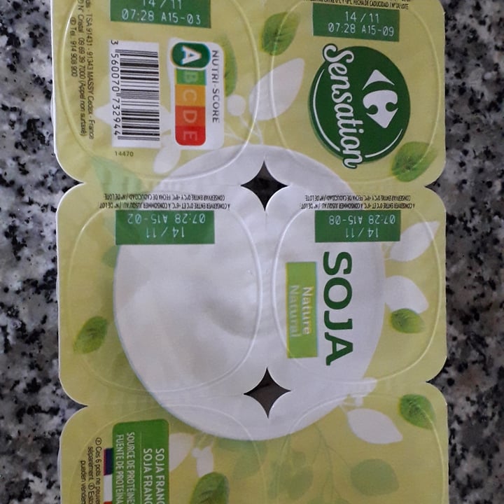 photo of Carrefour Yogur de soja blanco shared by @kalidia on  10 Oct 2021 - review