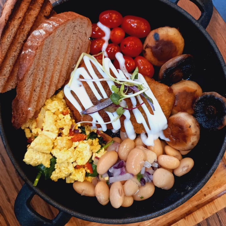 photo of Streatery Vegan Fry-Up shared by @chloewho on  01 Oct 2021 - review