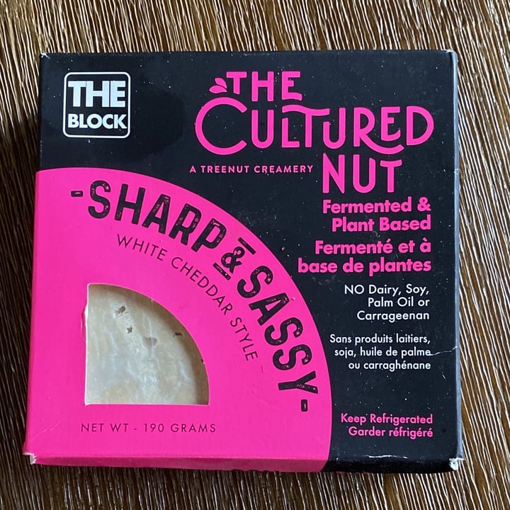 photo of The Cultured Nut Cultured Nut - Sharp and Sassy (Sharp Cheddar Style) shared by @marieglobule on  31 Oct 2021 - review