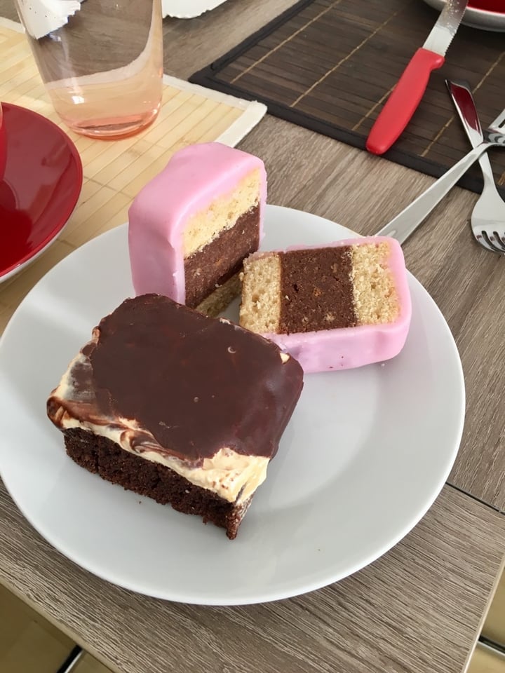 review photo of MaranVEGAN GmbH Punschkrapferl & Cakes shared by @janakup on 09 Mar 2020 - review