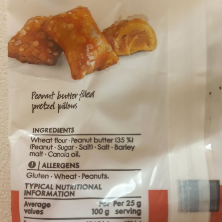 photo of Woolworths Food Pretzel Snack Peanut Butter Filled Pretzel Pillows shared by @terraverte on  06 Oct 2021 - review