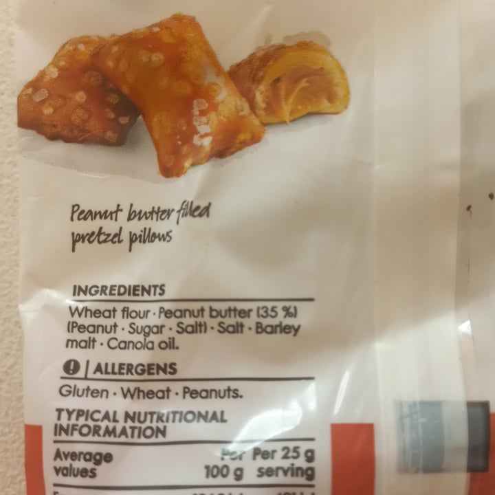 review photo of Woolworths Food Pretzel Snack Peanut Butter Filled Pretzel Pillows shared by @terraverte on 06 Oct 2021 - review