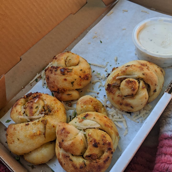 review photo of Virtuous Pie Garlic Knots shared by @ceceh on 19 Jun 2020 - review