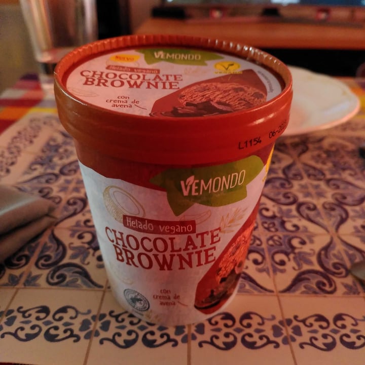 photo of Vemondo Helado chocolate brownie shared by @nayaralupo on  12 Dec 2021 - review