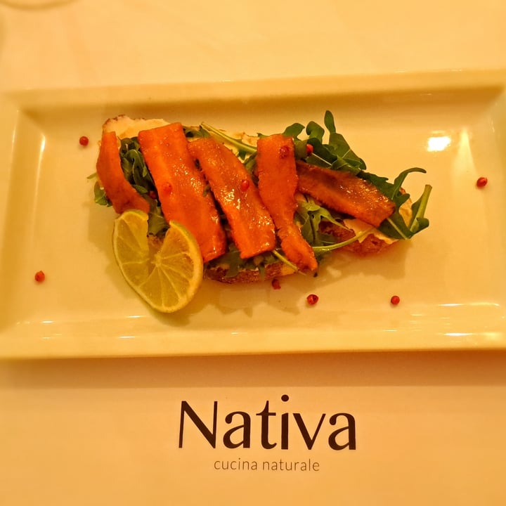 photo of Nativa Ristorante Bruschetta con formaggio cremoso vegetale, "salmone" felice, rucola, lime e pepe rosa. shared by @eldiablo on  30 Sep 2022 - review