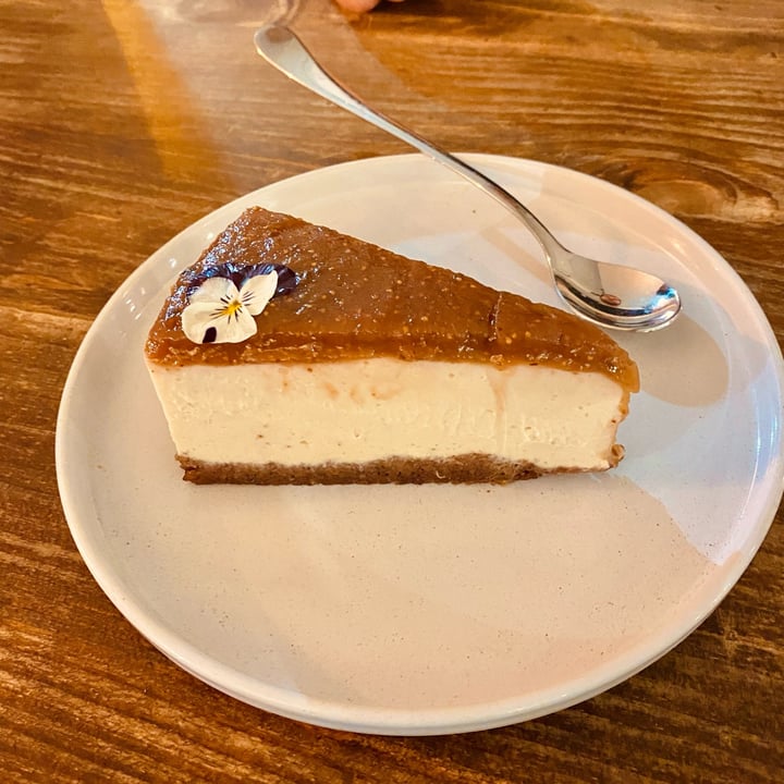 photo of Aujourd'hui Demain Cheesecake - Fig shared by @ohbrie on  14 Oct 2022 - review