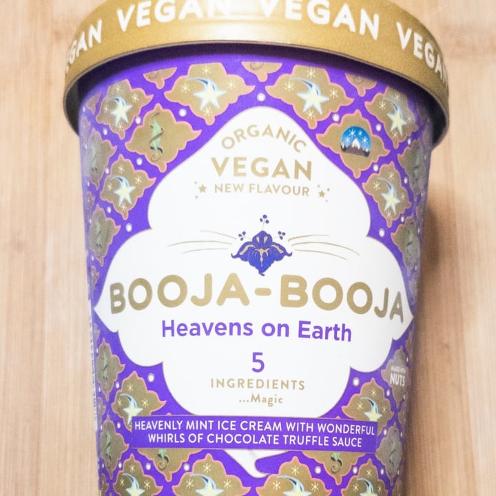 photo of Booja-Booja Heaven on Earth Mint Chocolate Ice-cream shared by @matchavegan on  17 Jul 2020 - review