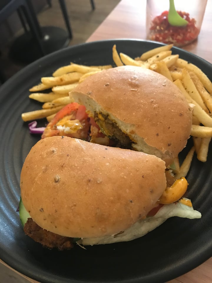 photo of Veg Cafe Satay Burger shared by @pal on  21 Apr 2018 - review