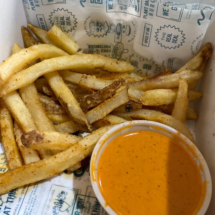 photo of On Bun Plant Based Burgers Saucy Fries shared by @blankapola on  26 Feb 2021 - review
