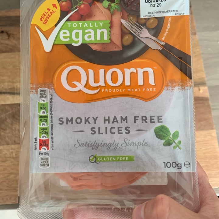 photo of Quorn Smoky Ham Free Slices shared by @jordanwhiting on  07 Aug 2020 - review