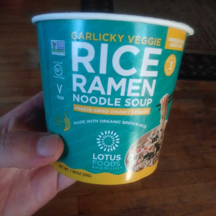 review photo of Lotus Foods (Rice Is Life) Garlicky Veggie: Rice Ramen Noodle Soup (instant) shared by @guggemosvegan on 31 Jul 2021 - review