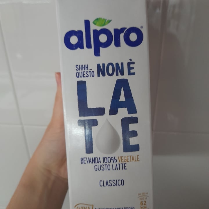 photo of Alpro This is Not Milk Classic Questo Non è Late Classico shared by @martinafort on  20 Jun 2022 - review