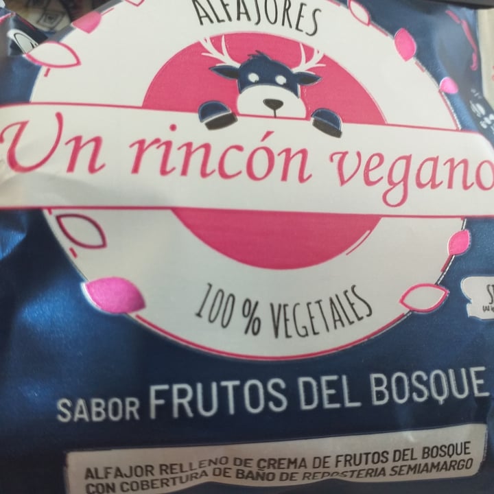 photo of Un Rincón Vegano Alfajor de Frutos del Bosque shared by @magui96 on  13 Nov 2020 - review