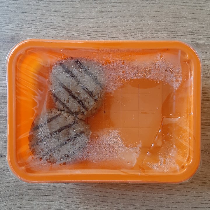 review photo of Revolu Green Mini burger vegetal shared by @gertruda on 09 Jun 2022 - review