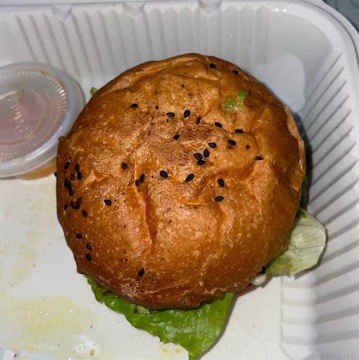 review photo of La Raíz De La Tierra Beyond burger shared by @anaisalazarayala on 26 Nov 2022 - review