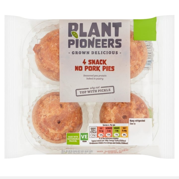 photo of Plant Pioneers 4 snack no pork pies shared by @traceynickless on  25 Jun 2022 - review