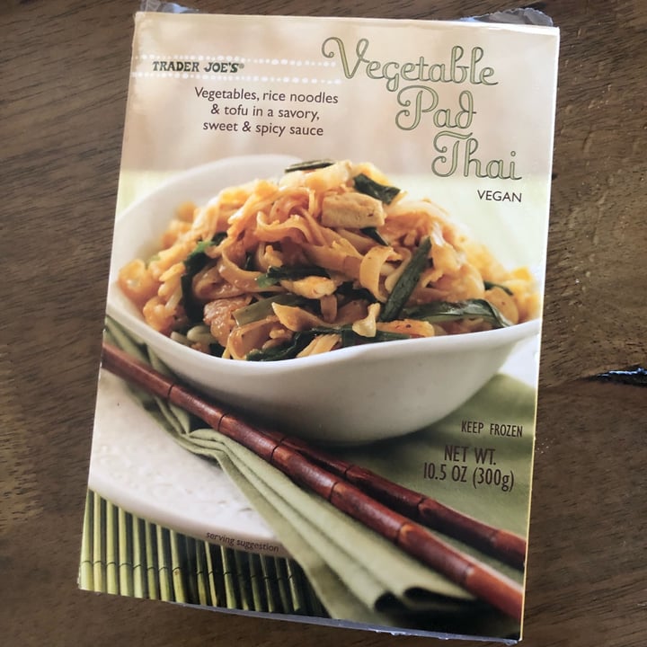 photo of Trader Joe's True Thai Vegetable pad thai shared by @emmc1 on  07 Jun 2022 - review