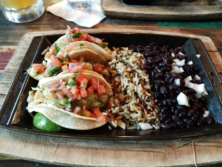 photo of Nacho Daddy Avocado Vegan Street Tacos shared by @jmount on  05 Mar 2019 - review